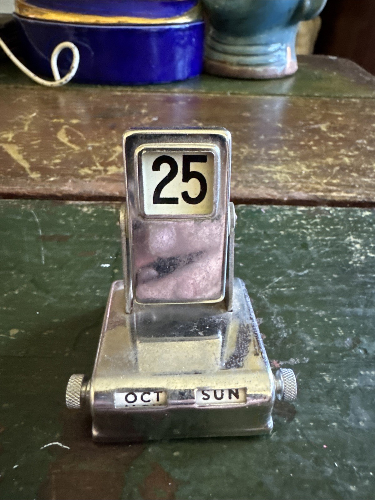 Vintage Art Deco Chrome Perpetual Desk Calendar Flip Date Day Month Working Vintage Art Deco Chrome Perpetual Desk Calendar Flip Date Day Month Working
