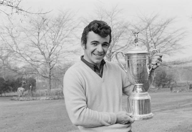 English golfer Tony Jacklin at his home in Elsham 1960s OLD PHOTO