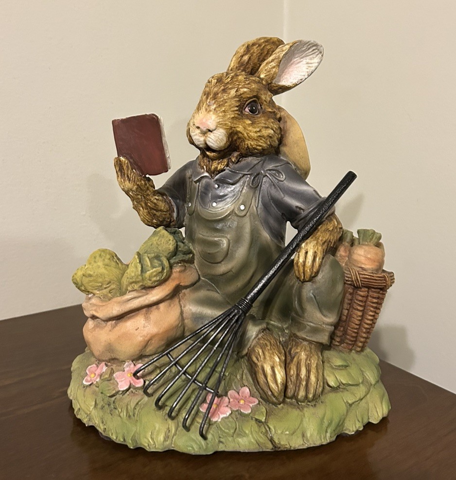 RARE VTG Henri Chrisdon Resin Rabbit Farmer Overalls Rake Book Garden Bunny RARE VTG Henri Chrisdon Resin Rabbit Farmer Overalls Rake Book Garden Bunny