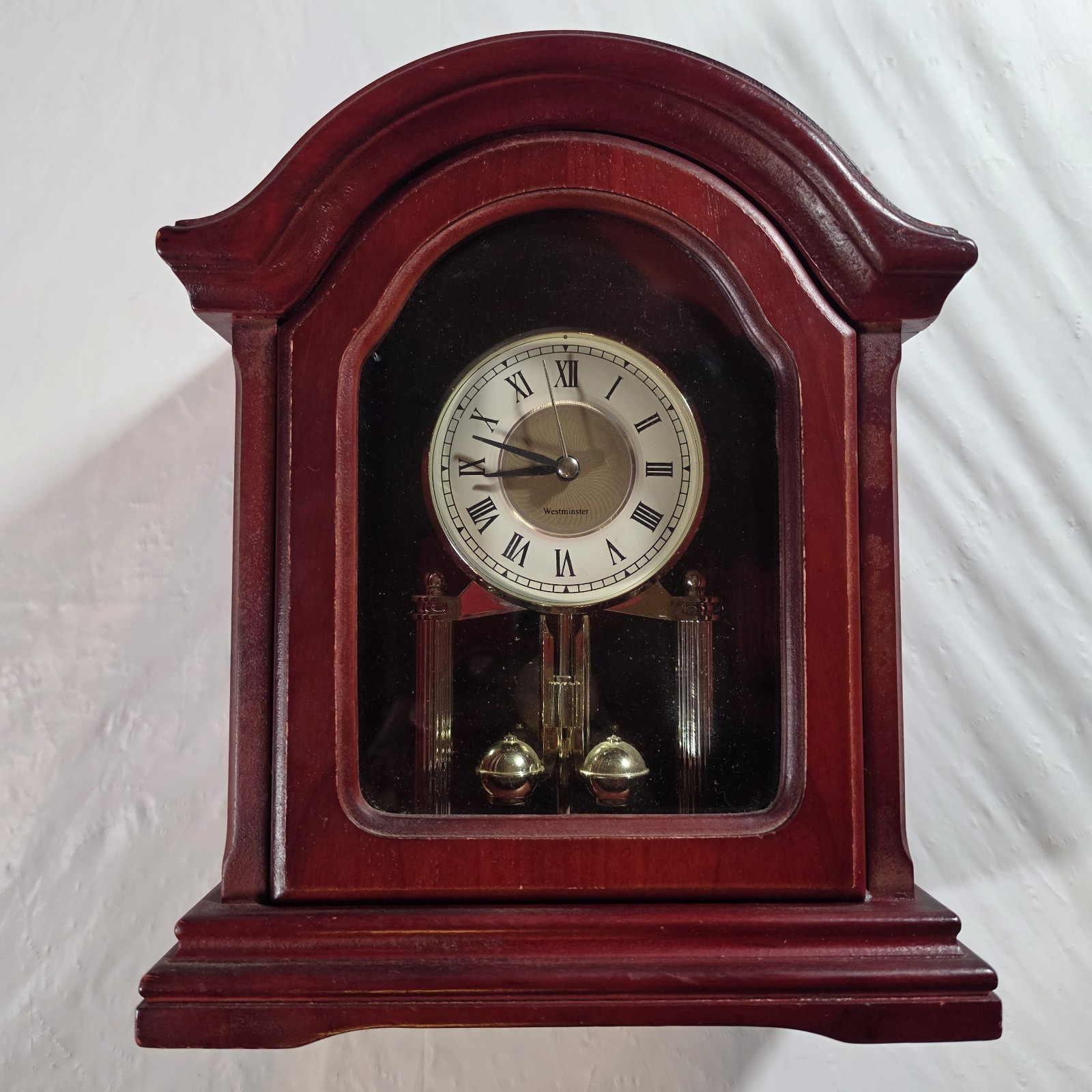 Vtg Windsor Anniversary Clock- Westminster Chime Rotating Pendulum Mantel Clock Vtg Windsor Anniversary Clock- Westminster Chime Rotating Pendulum Mantel Clock