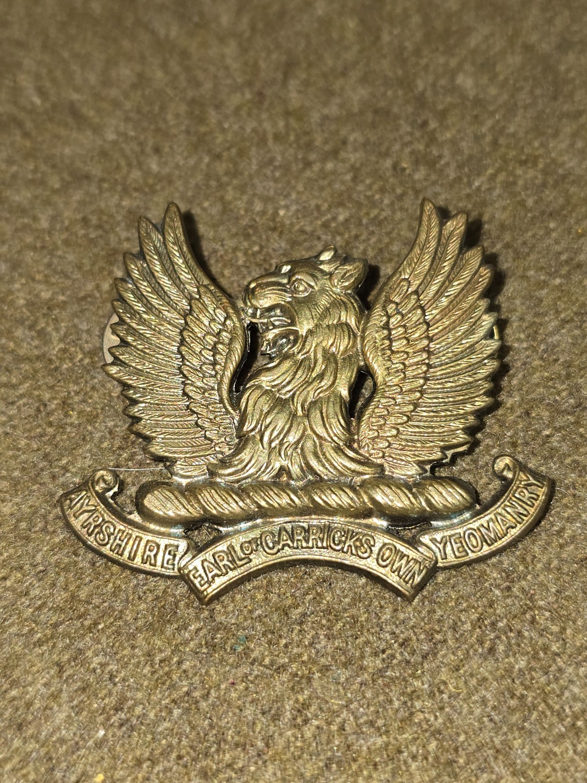 Vintage British Military Ayrshire Earl of Carrick's Own Cap Badge CLUTCHBACK Vintage British Military Ayrshire Earl of Carrick's Own Cap Badge CLUTCHBACK
