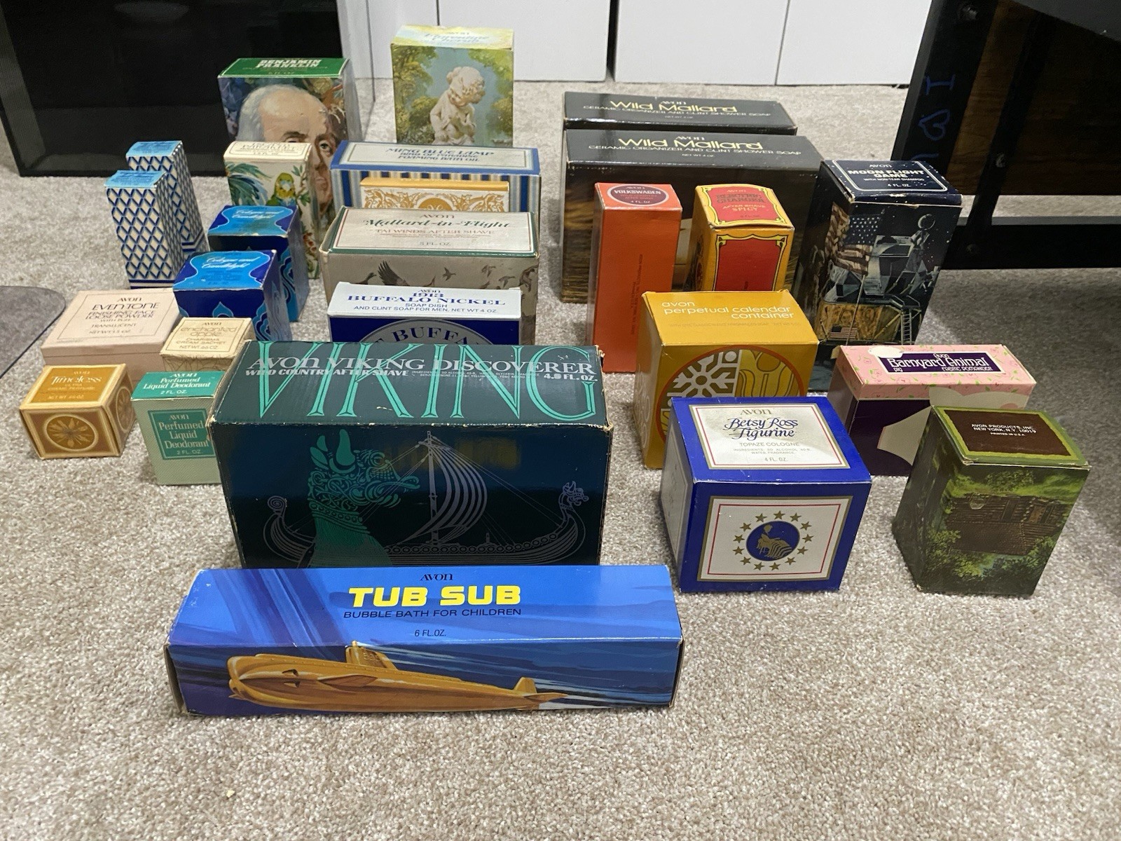 Vintage Avon Bottles/soaps With Boxes Vintage Avon Bottles/soaps With Boxes