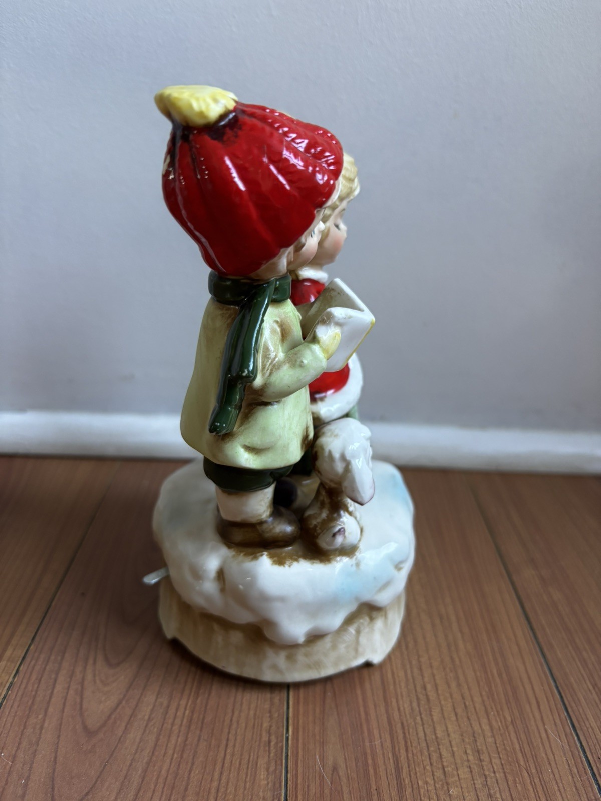 Vintage Lefton Ceramic Christmas Carolers Music Box, Plays Silent Night Vintage Lefton Ceramic Christmas Carolers Music Box, Plays Silent Night
