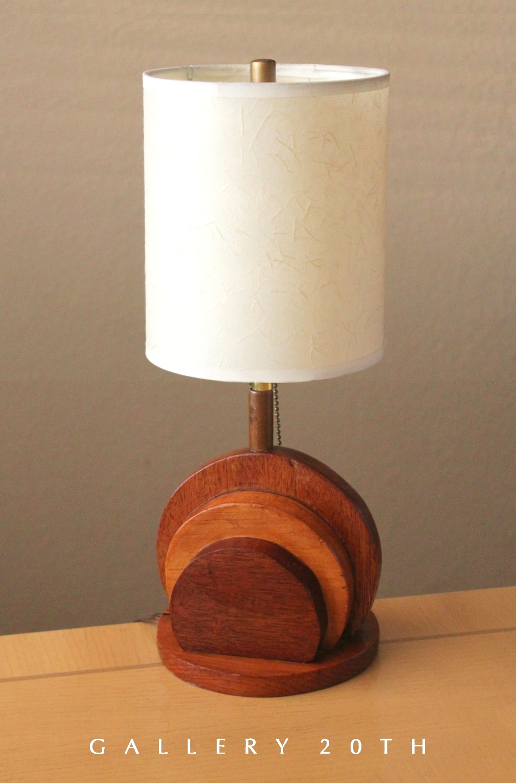 SWEET MID CENTURY MODERN SCULPTURAL LAMP VTG 40s 50s ART DECO WARM WOOD DECOR
