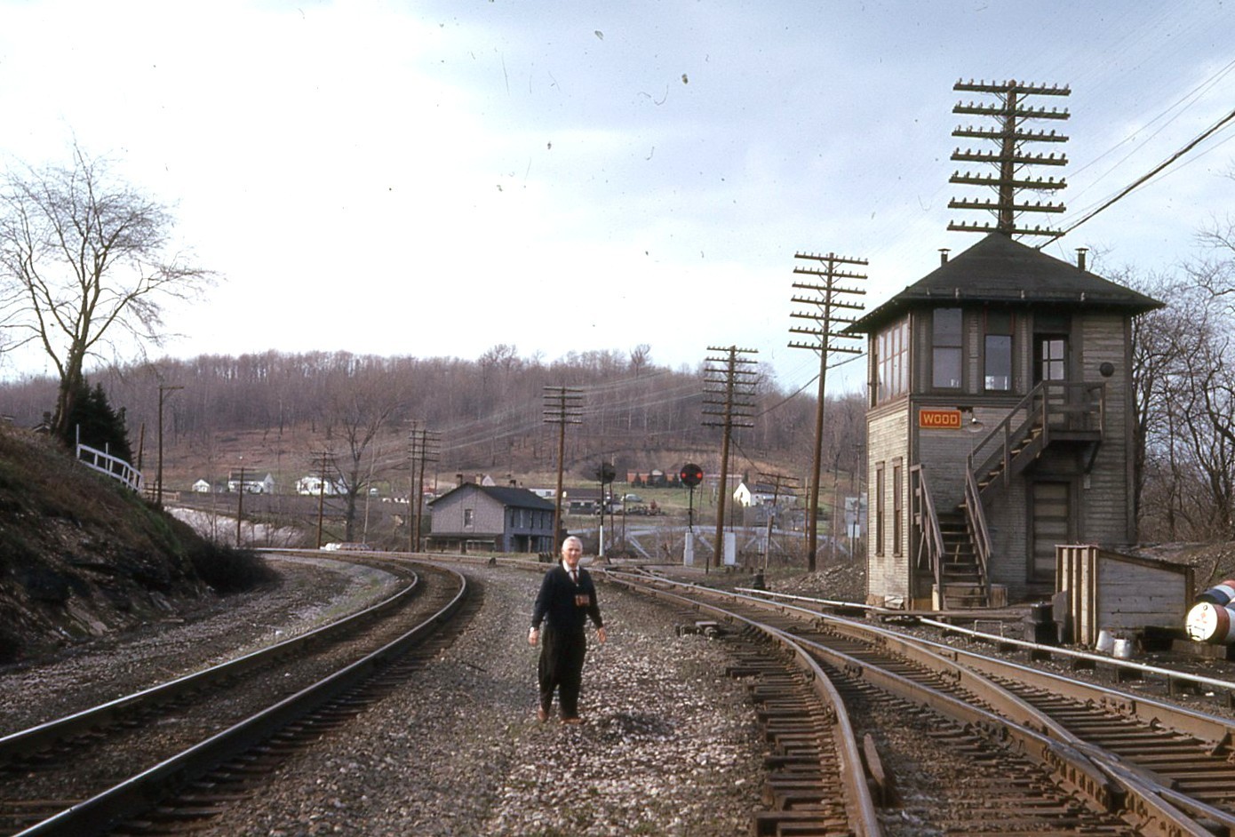 (Lot #9918, Set of 9)  VINTAGE PENNSY SCENES in OHIO and PENNA.
