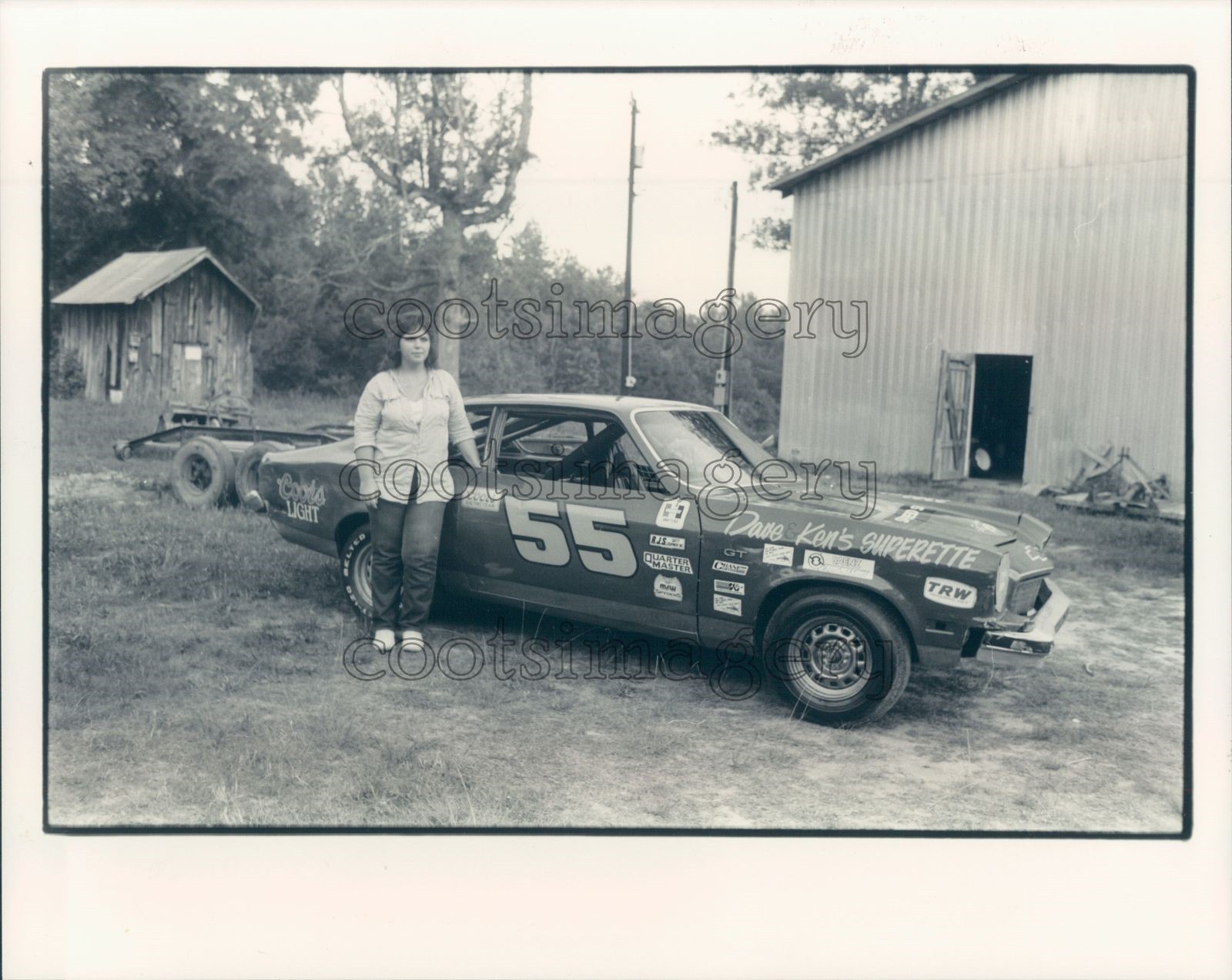 1986 Press Photo Robyne Queen With Her Vega Race Car North Carolina 1986 Press Photo Robyne Queen With Her Vega Race Car North Carolina