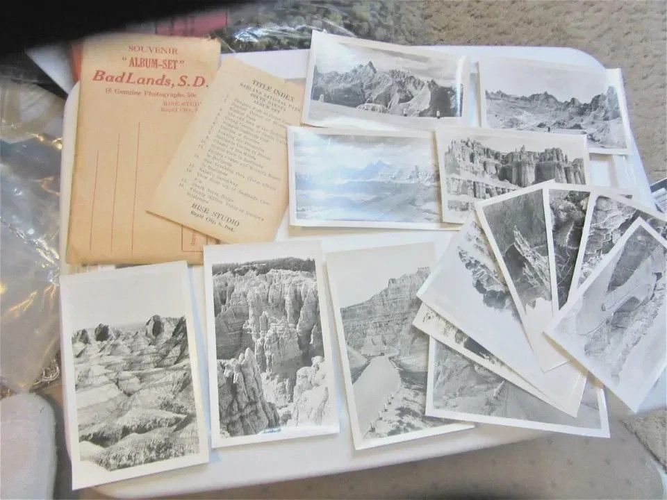 Mt. RUSHMORE  Park & Badlands Black HILLS dakota photos 40\'S,  WALL DRUGS 