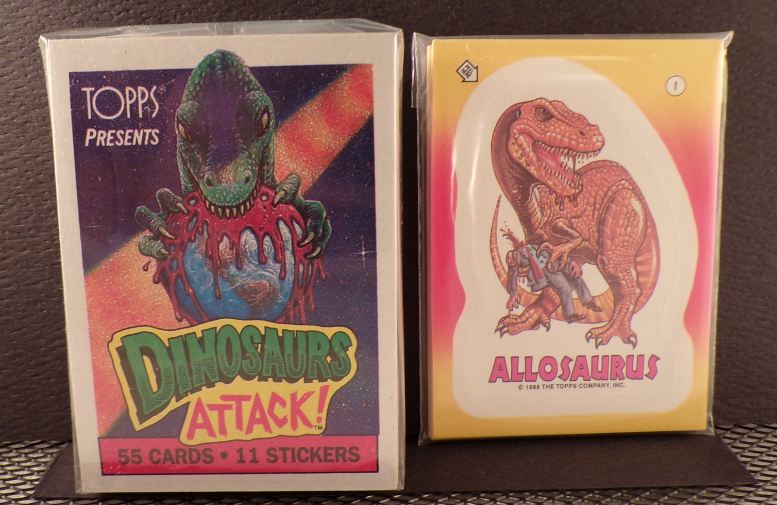 TOPPS 1988 DINOSAURS ATTACK COMPLETE 55-CARD + 11-STICKERS SET Beautiful 