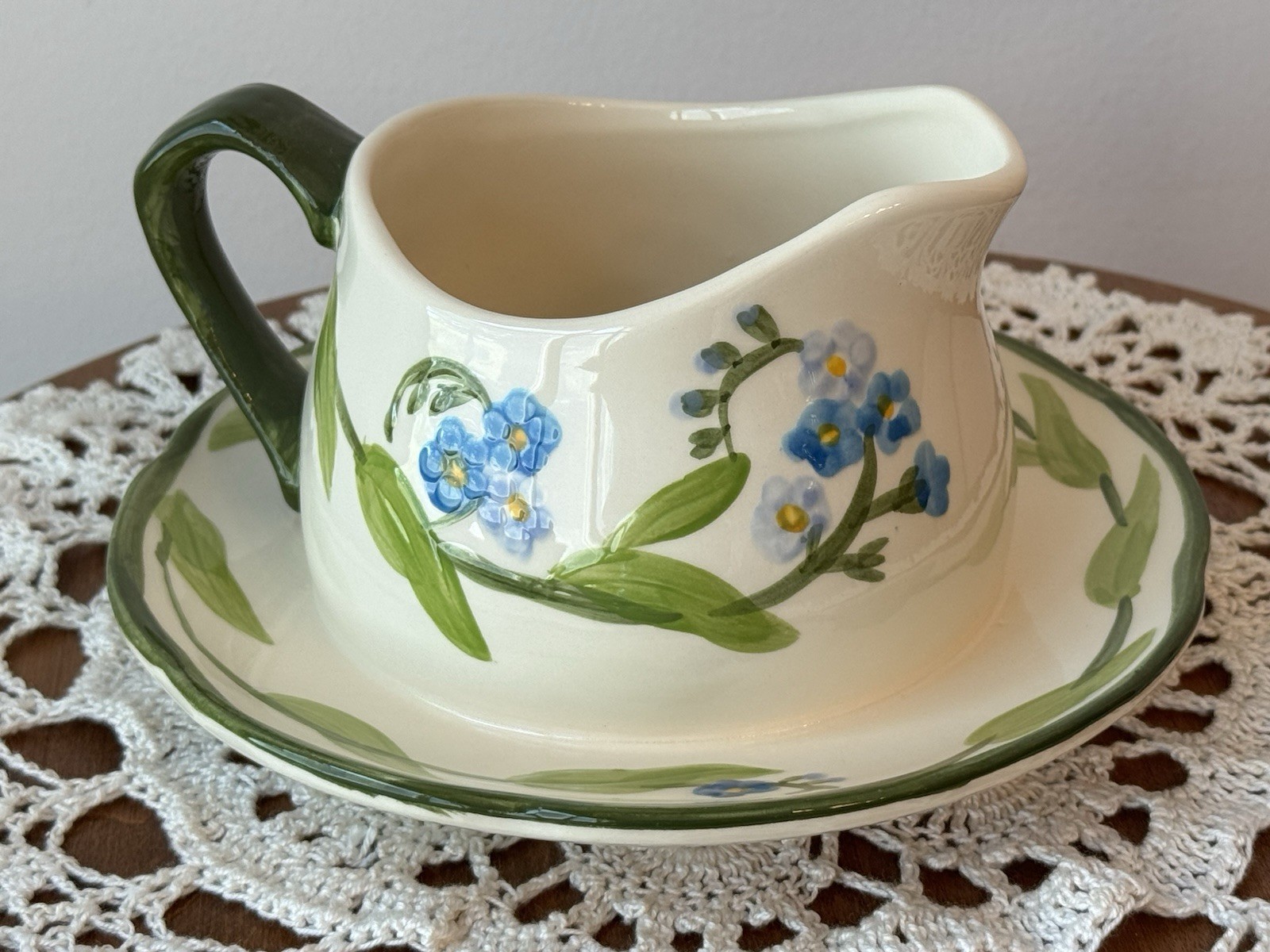 Franciscan Forget Me Not Gravy Boat w/Attached Underplate, Earthenware, USA, EUC