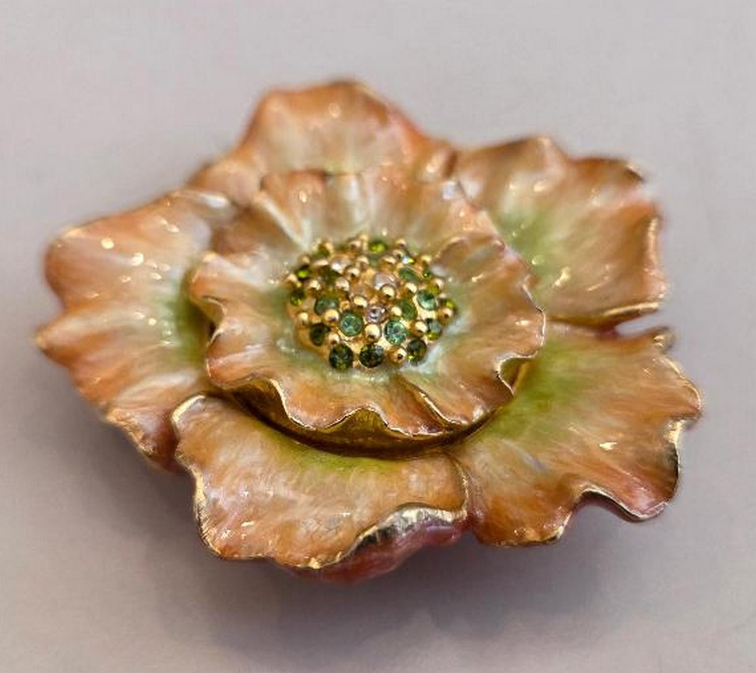 Estee Lauder Jay Strongwater unused flower solid perfume compact, 2010 Estee Lauder Jay Strongwater unused flower solid perfume compact, 2010