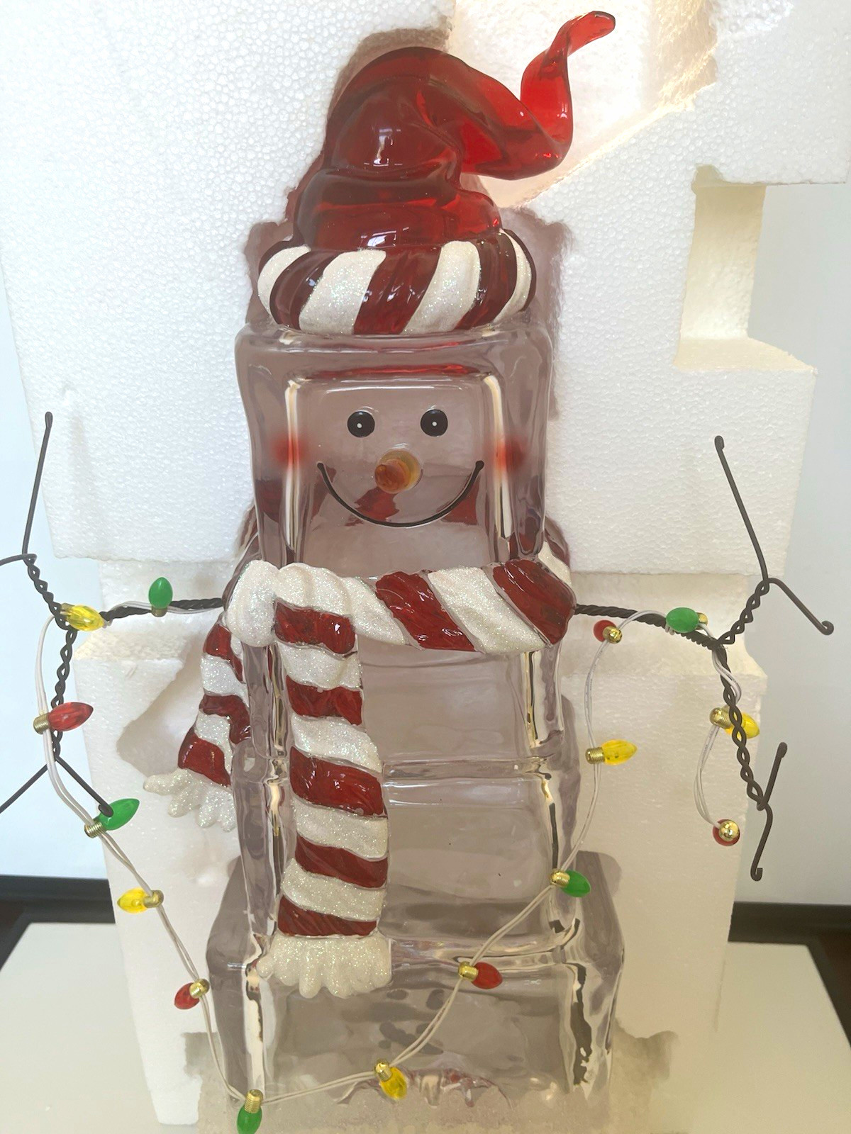 NEW boxed Vintage JCPenney Collection Lighted Acrylic Ice Cube Snowman 21”. NEW boxed Vintage JCPenney Collection Lighted Acrylic Ice Cube Snowman 21”.