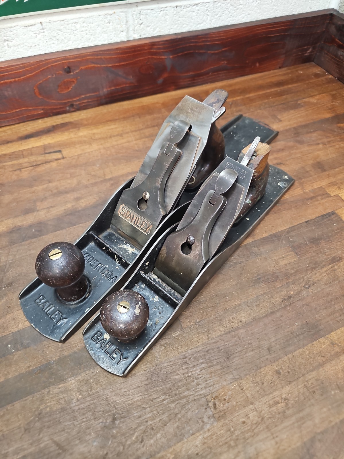 P110- Antique Stanley Bailey No. 5c Plane & 6 Smooth Bottom Plane