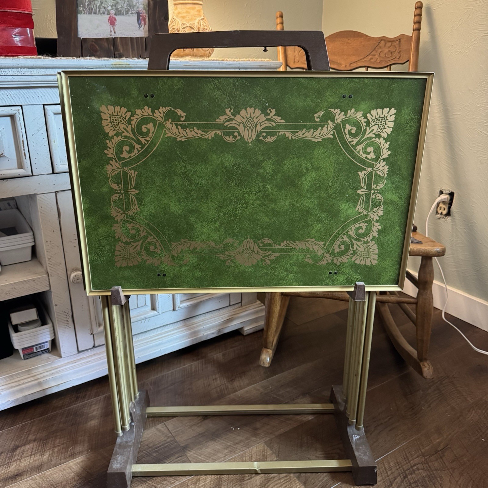 Set Of 4 Vintage MCM Large TV Trays W/ Stand Green & Gold Design