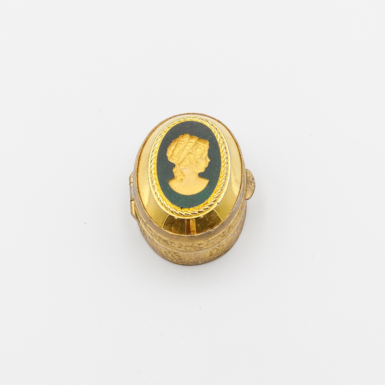 Vintage Gold Tone Intaglio Pill Trinket Box Oval Glass Cameo Sunken Portrait