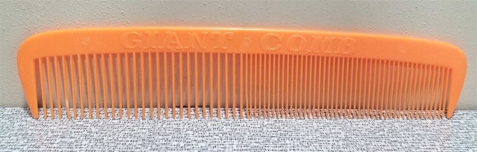 Vintage MARRIOTT’S GREAT AMERICA Souvenir Plastic GIANT COMB Almost 15” Long