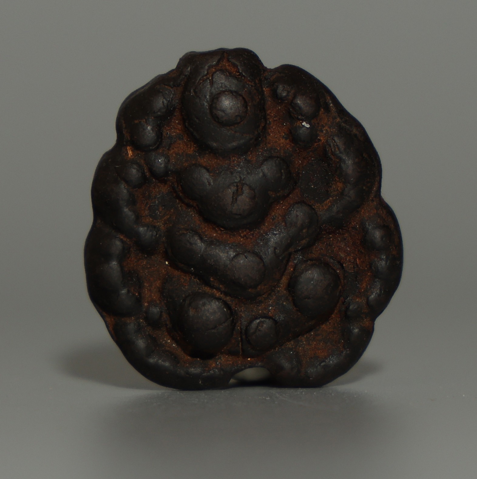 Tibet 1700s Old Buddhist Magnetic Clay Tsa Tsa Padmasambhava Scorpion Amulet