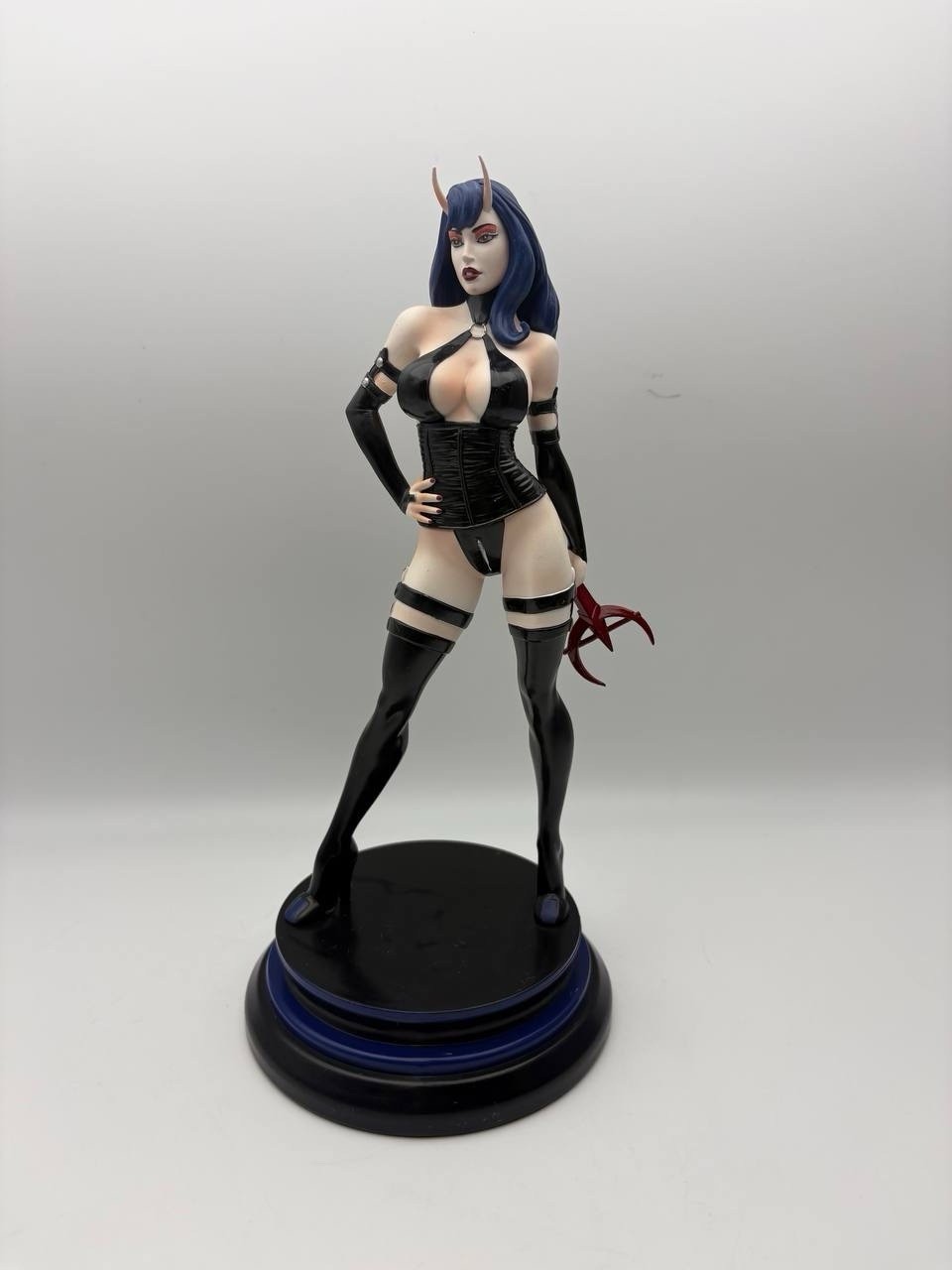Sinful Suzi Joseph Michael Linsner Femme Fatales 9\