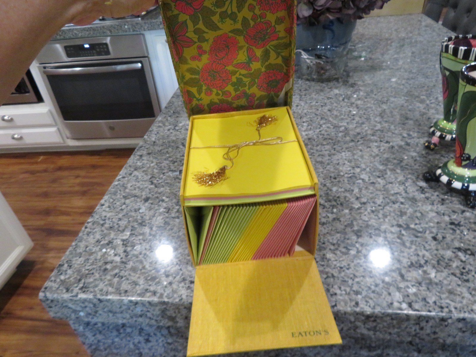 Vintage 60's Eaton's Stationary Set Paper w Envelopes
