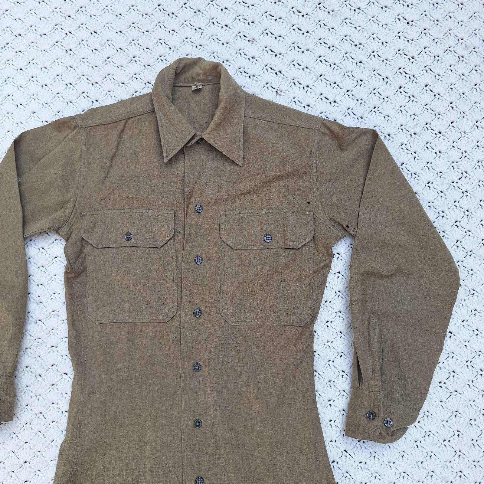 Vtg US Army Mens WWII Wool Button Up Uniform Shirt Brown WW2 40s 1940s - 14.5 32 Vtg US Army Mens WWII Wool Button Up Uniform Shirt Brown WW2 40s 1940s - 14.5 32