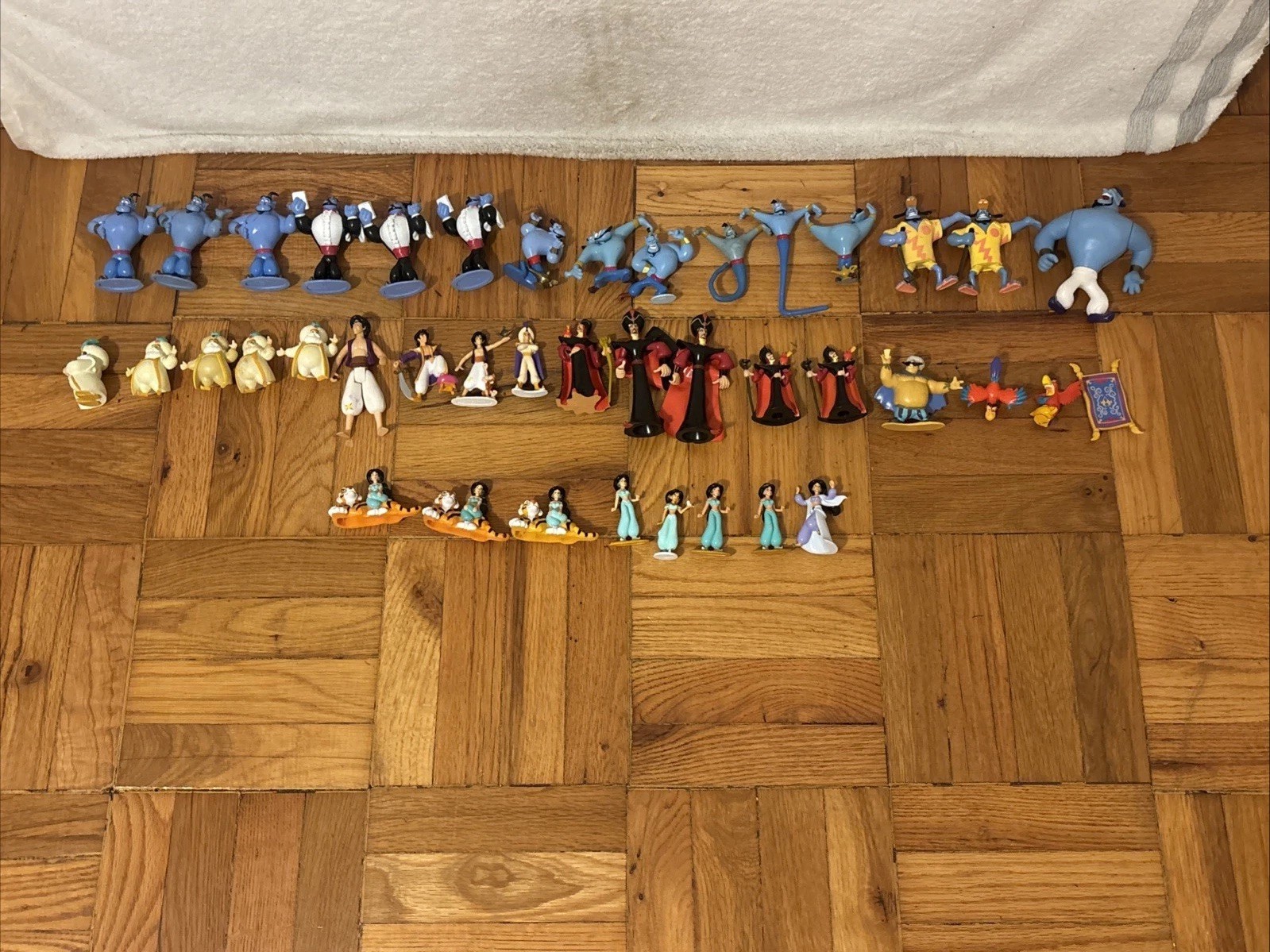 Huge Vintage Disney Aladdin PVC Figure/cake Topper Lot  1990s Mattel Applause