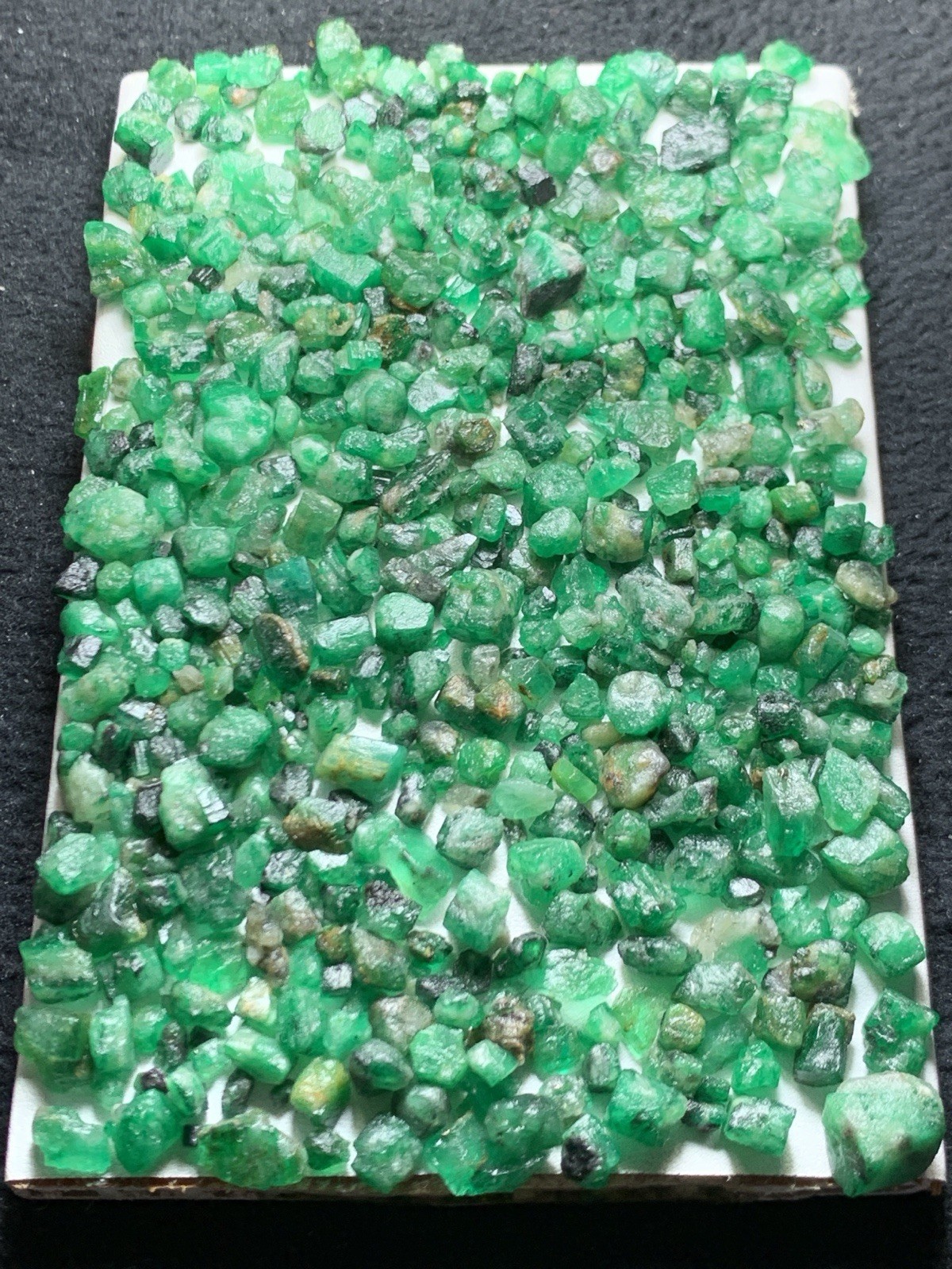 610-Carats Rough Emareld From @Pakistan 🇵🇰