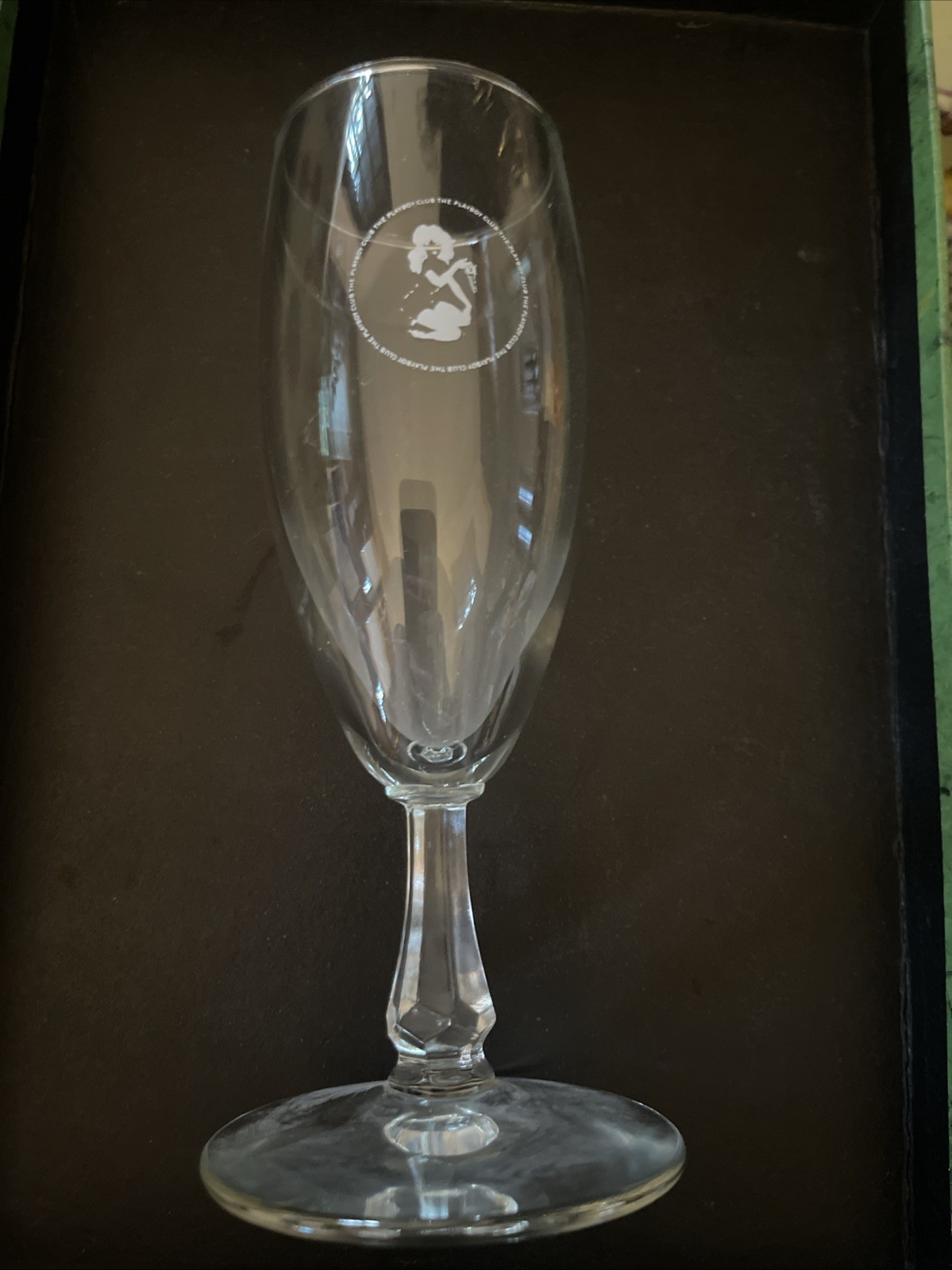 PLAYBOY CLUB CHAMPAGNE GLASS WITH FEMLIN PRINT DESIGN HUGH HEFNER BUNNY PLAYBOY CLUB CHAMPAGNE GLASS WITH FEMLIN PRINT DESIGN HUGH HEFNER BUNNY