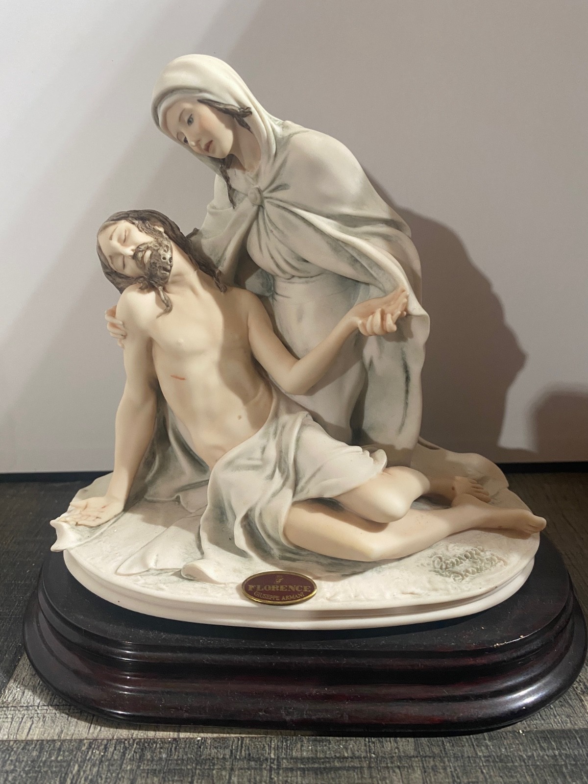 *** 2002 VINTAGE FLORENCE GUISEPPE ARMANI PIETA STATUE FROM NUNS CONVENT 6.375\
