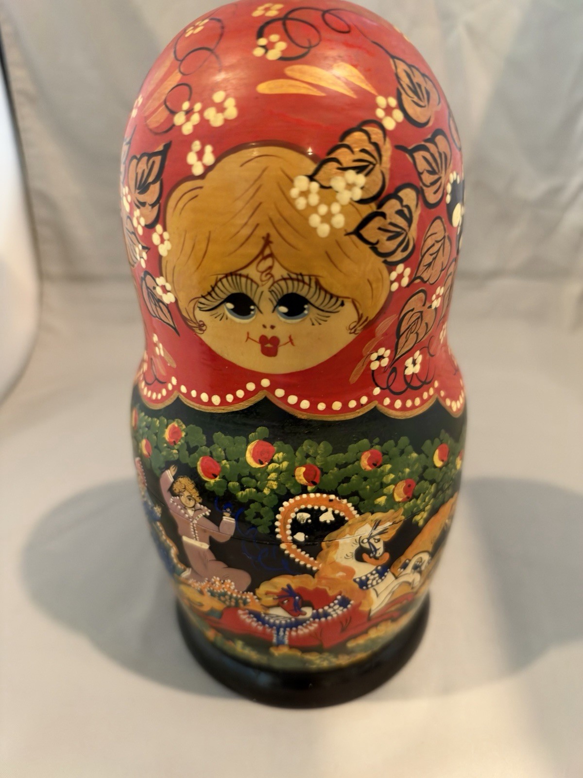 Vintage Wooden Russian 10 Piece Nesting Dolls Matryoshka Hand Painted USSR