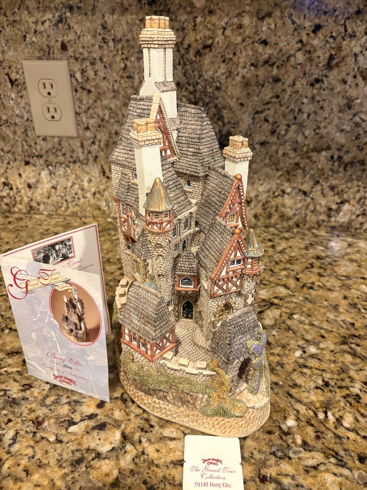 RARE The Grand Tour Collection David Winter Cottages  Burg Eltz #204