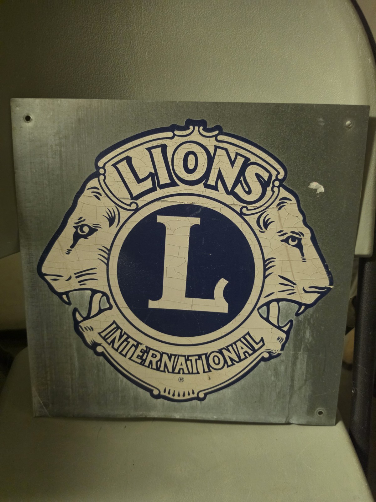 Vintage LIONS CLUB INTERNATIONAL 13\