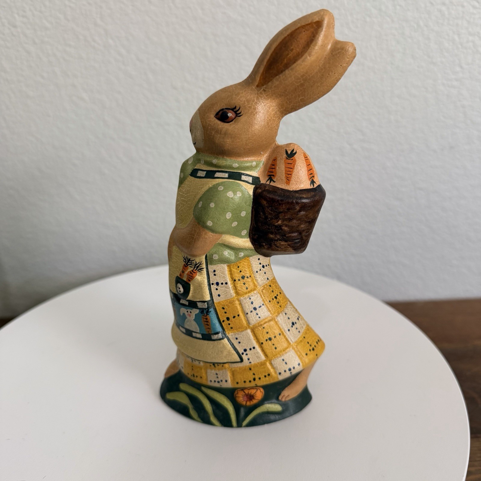 Vaillancourt Dressed Mother Rabbit 2006-05 RARE Chalkware Figure Decor USA Made