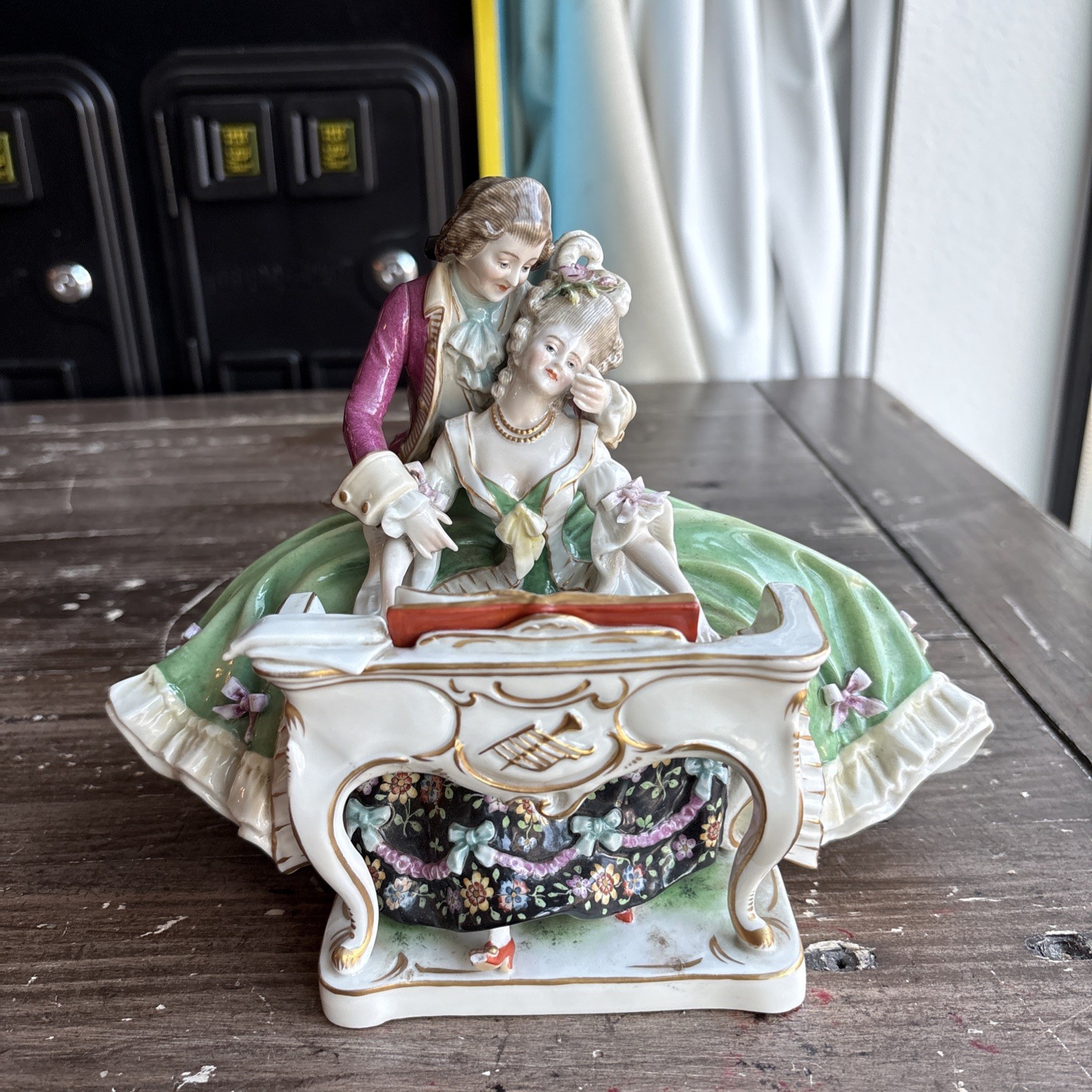 Kister Scheibe-Alsbach Figurine Men Woman Playing Harpsichord Pianoforte Antique