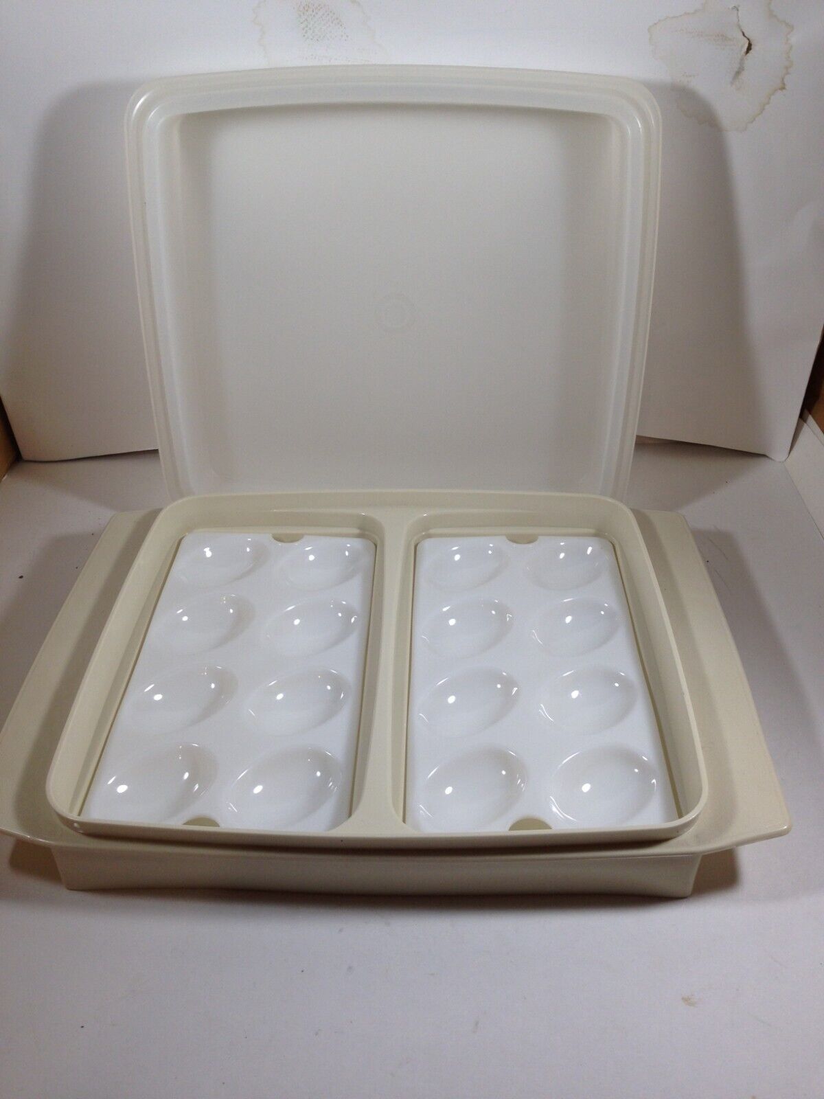 Vintage Tupperware Deviled Egg Tray Keeper Carrier 723 with Trays and Lid