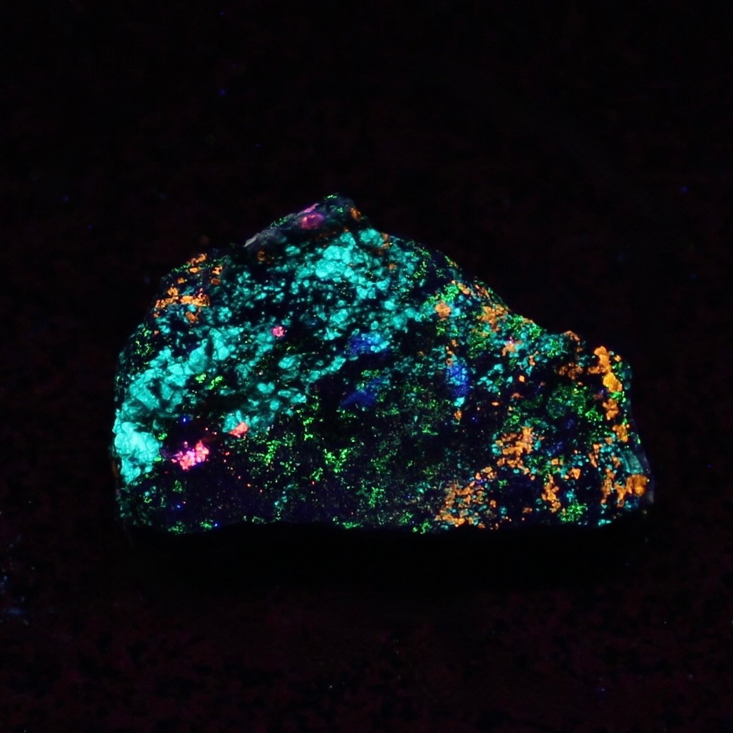 CHLOROPHANE (Red Fluorite) FLUORAPATITE , rare fluorescent, Franklin N.J. #5231 CHLOROPHANE (Red Fluorite) FLUORAPATITE , rare fluorescent, Franklin N.J. #5231