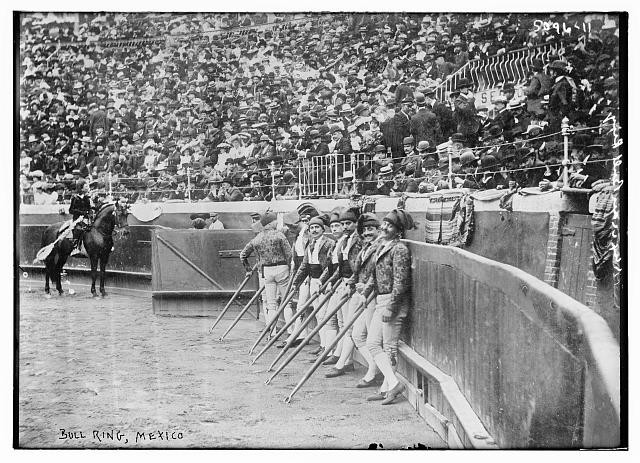 Bull Ring,spectators,crowds,arenas,entertainment,horses,animals,seats,Mexico