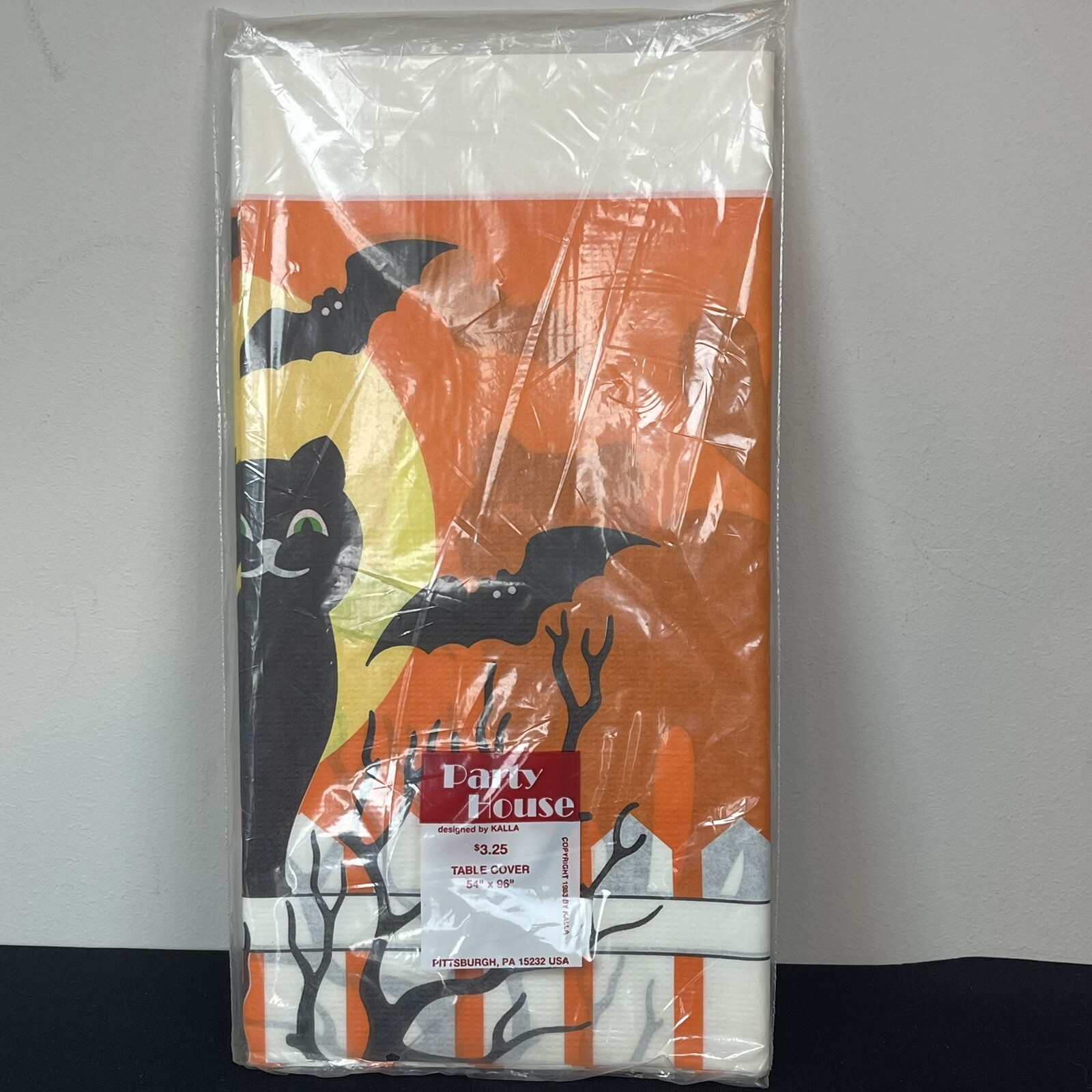 Vintage 1983 Halloween Paper Party Table Cover Crepe Bats Cat Moon 54\ Vintage 1983 Halloween Paper Party Table Cover Crepe Bats Cat Moon 54\