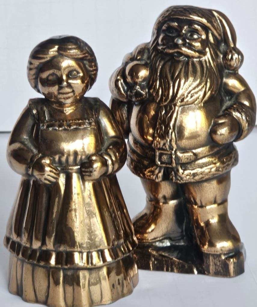 Hollow Metal Brass Mr & Mrs Santa Claus Figurines Gold Toned Victorian Christmas
