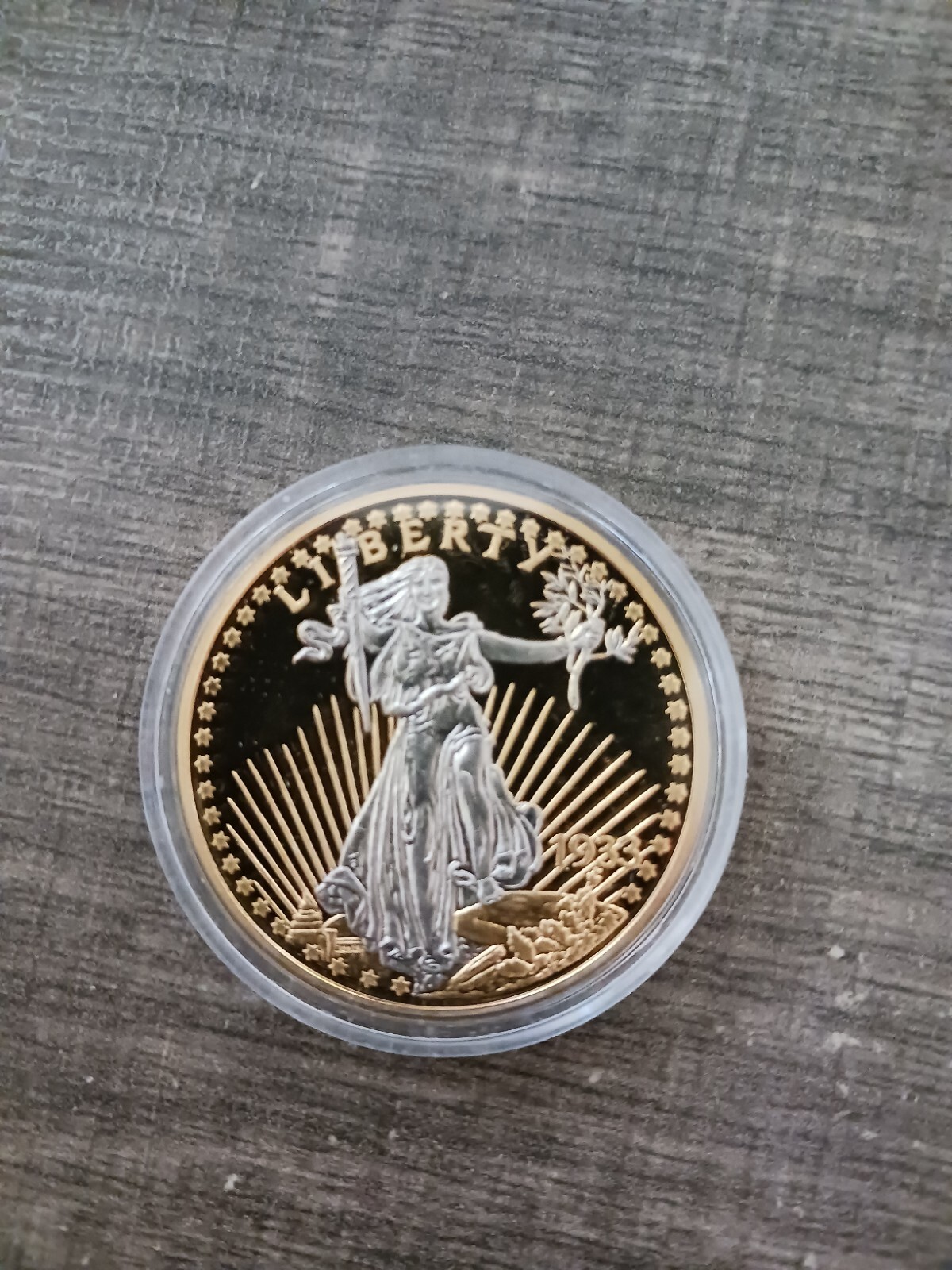 2012 AMERICAN MINT COMMEMORATIVE PLATINUM-ACCENTED 24K LAYERED EAGLE COA 2012 AMERICAN MINT COMMEMORATIVE PLATINUM-ACCENTED 24K LAYERED EAGLE COA