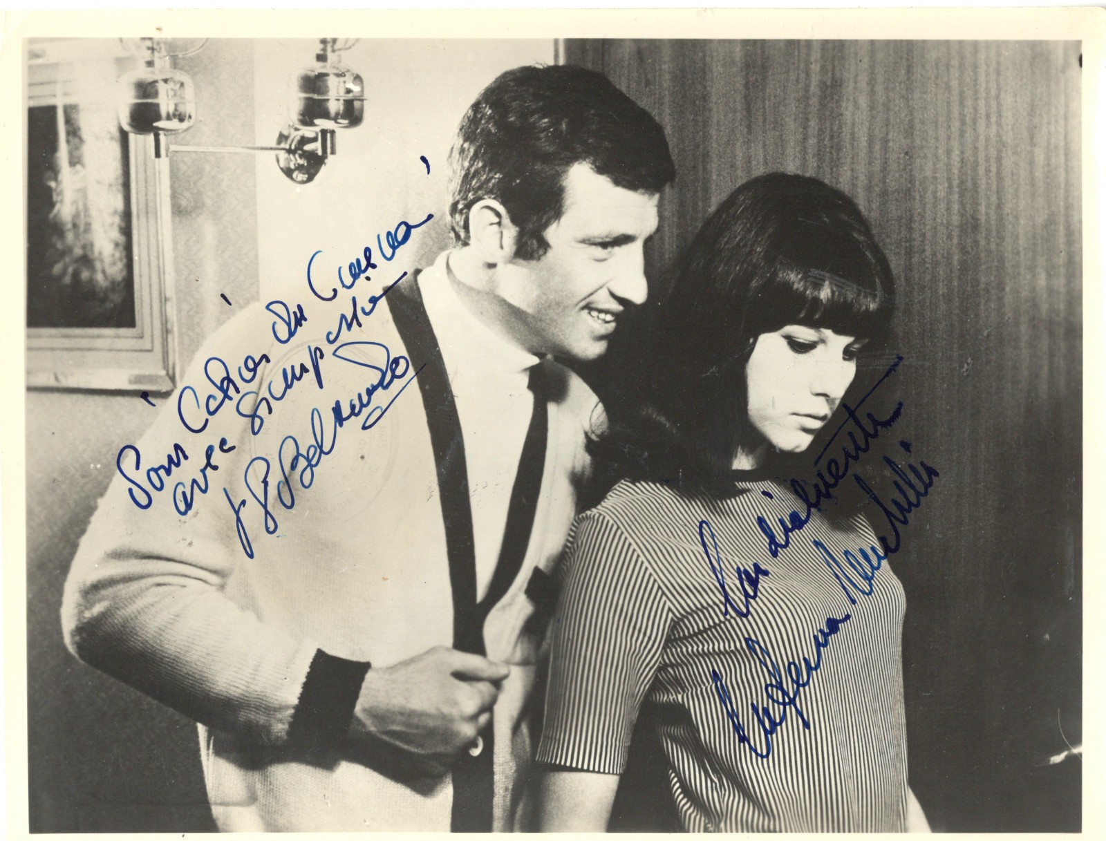 ACTORS JEAN-PAUL BELMONDO & STEFANIA SANDRELLI, SIGNED VINTAGE PHOTO