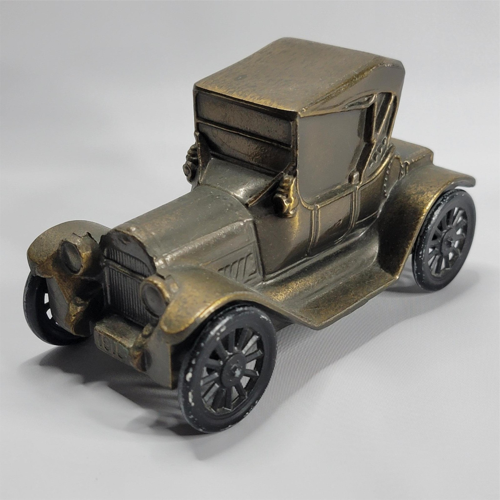Banthrico 1915 Chevrolet Car DieCast Metal Collector Promotional Piggy Bank Vint