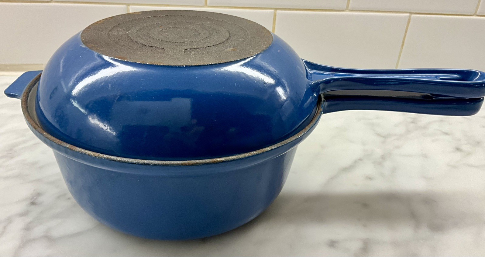 Le Creuset VTG Blue Cast Iron #18 2 in 1 Sauce Pan Skillet Lid 2qt Multifunction Le Creuset VTG Blue Cast Iron #18 2 in 1 Sauce Pan Skillet Lid 2qt Multifunction