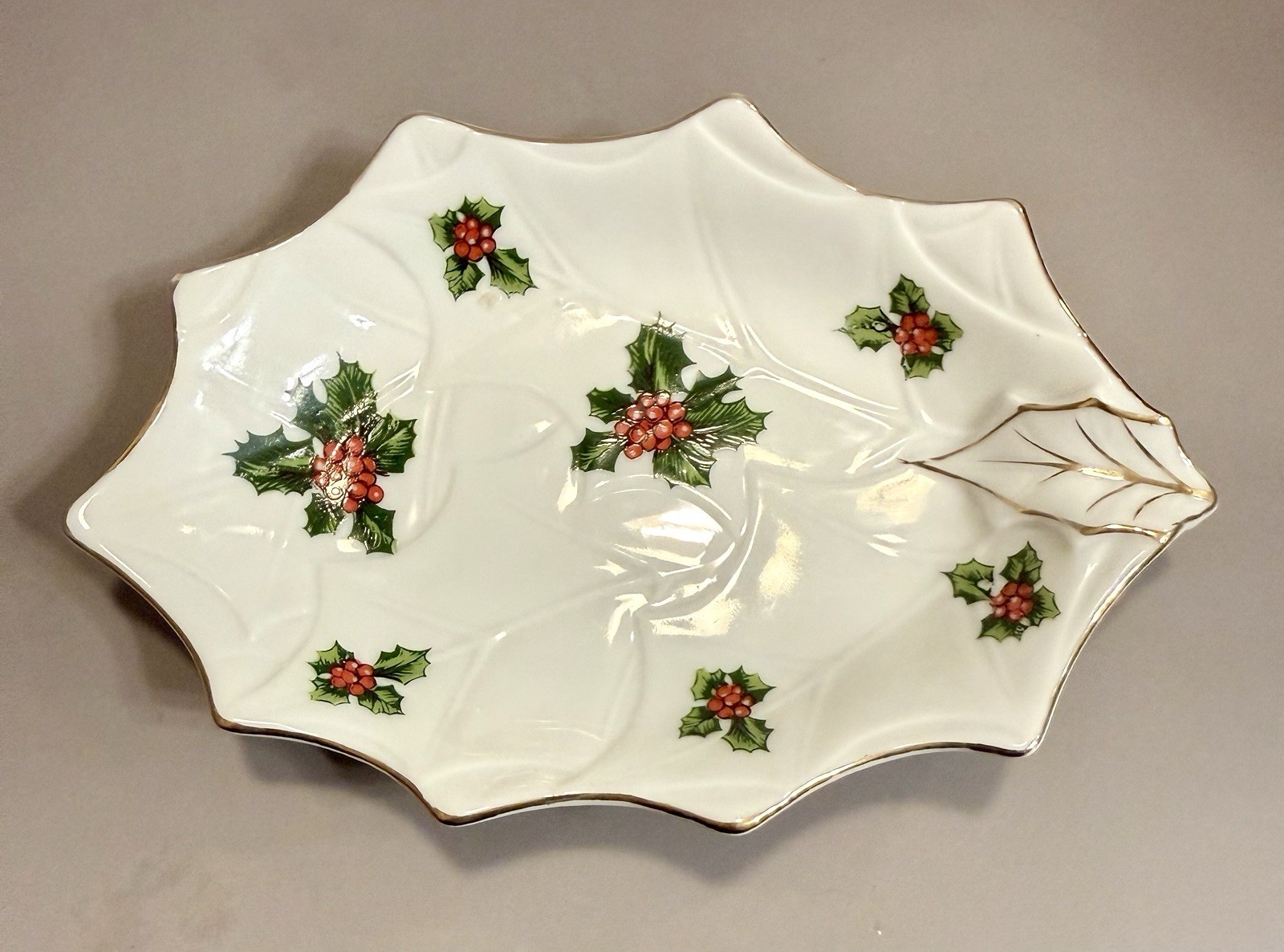 Vintage Lefton China Holly Berry Leaf Dish Tray 8193 Gold Trim Christmas Japan