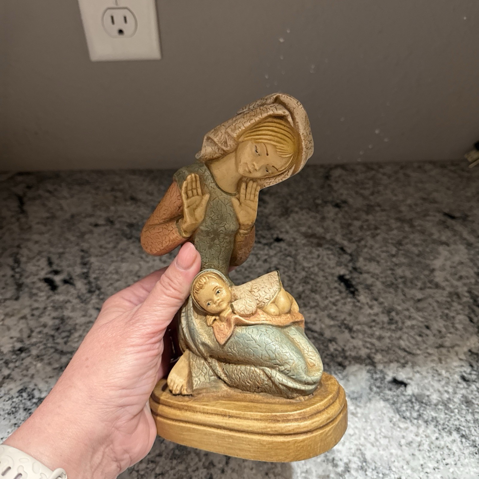 Vintage Mother and Child Resin Figure Made In Italy Vintage Mother and Child Resin Figure Made In Italy