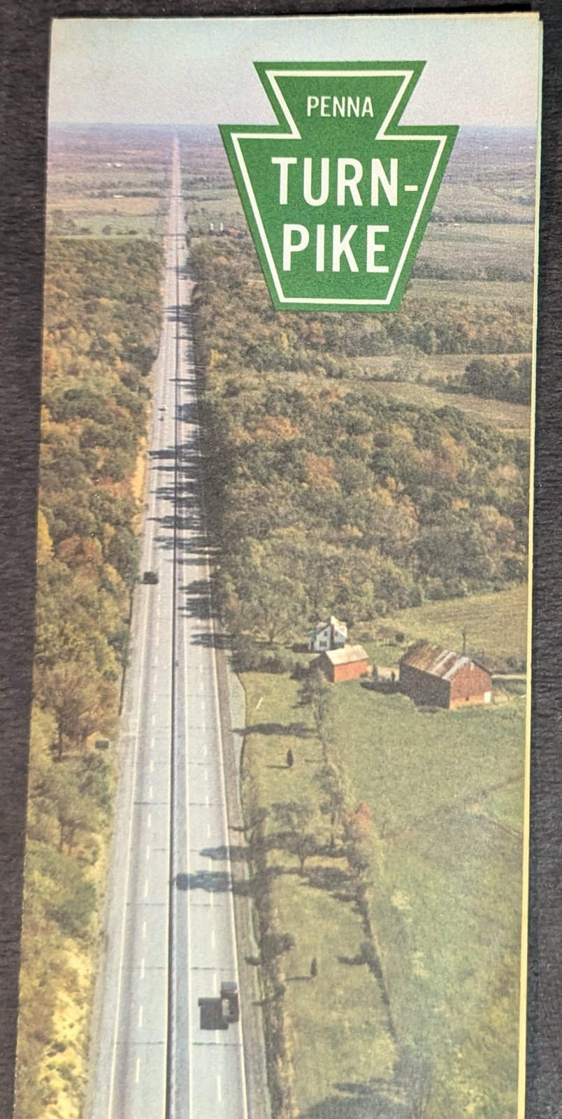 **VINTAGE 1969 PENNSYLVANIA TURNPIKE SYSTEM MAP BROCHURE** **VINTAGE 1969 PENNSYLVANIA TURNPIKE SYSTEM MAP BROCHURE**