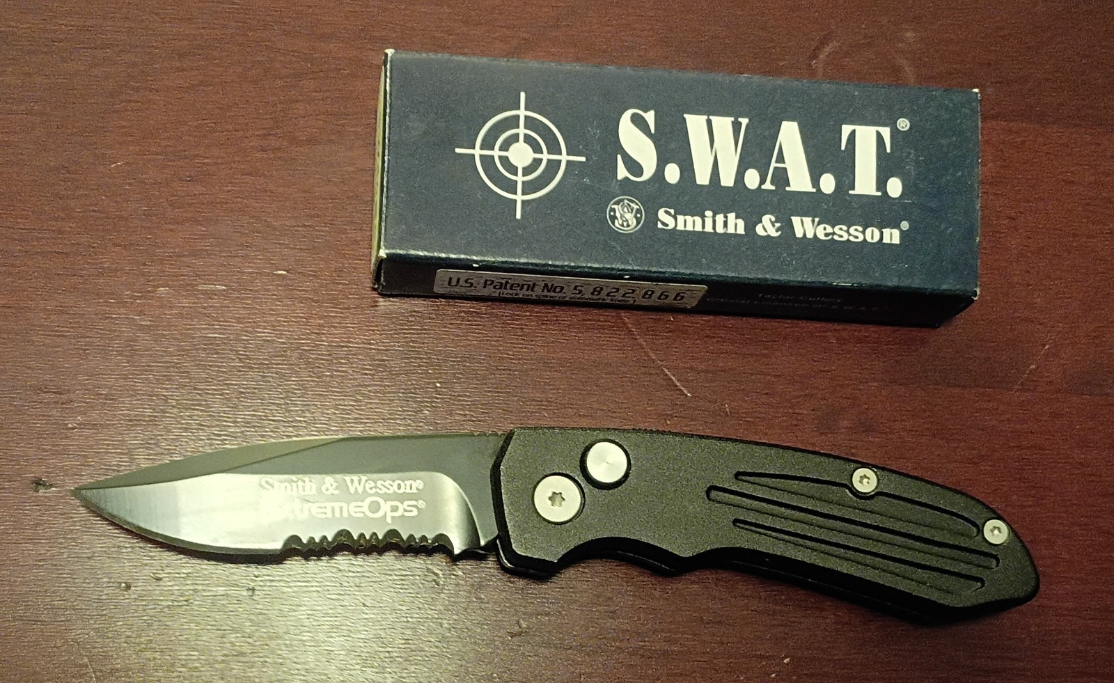 VINTAGE SMITH & WESSON SWAT EXTREME OPS SW40BS ASSISTED OPENING KNIFE MINT