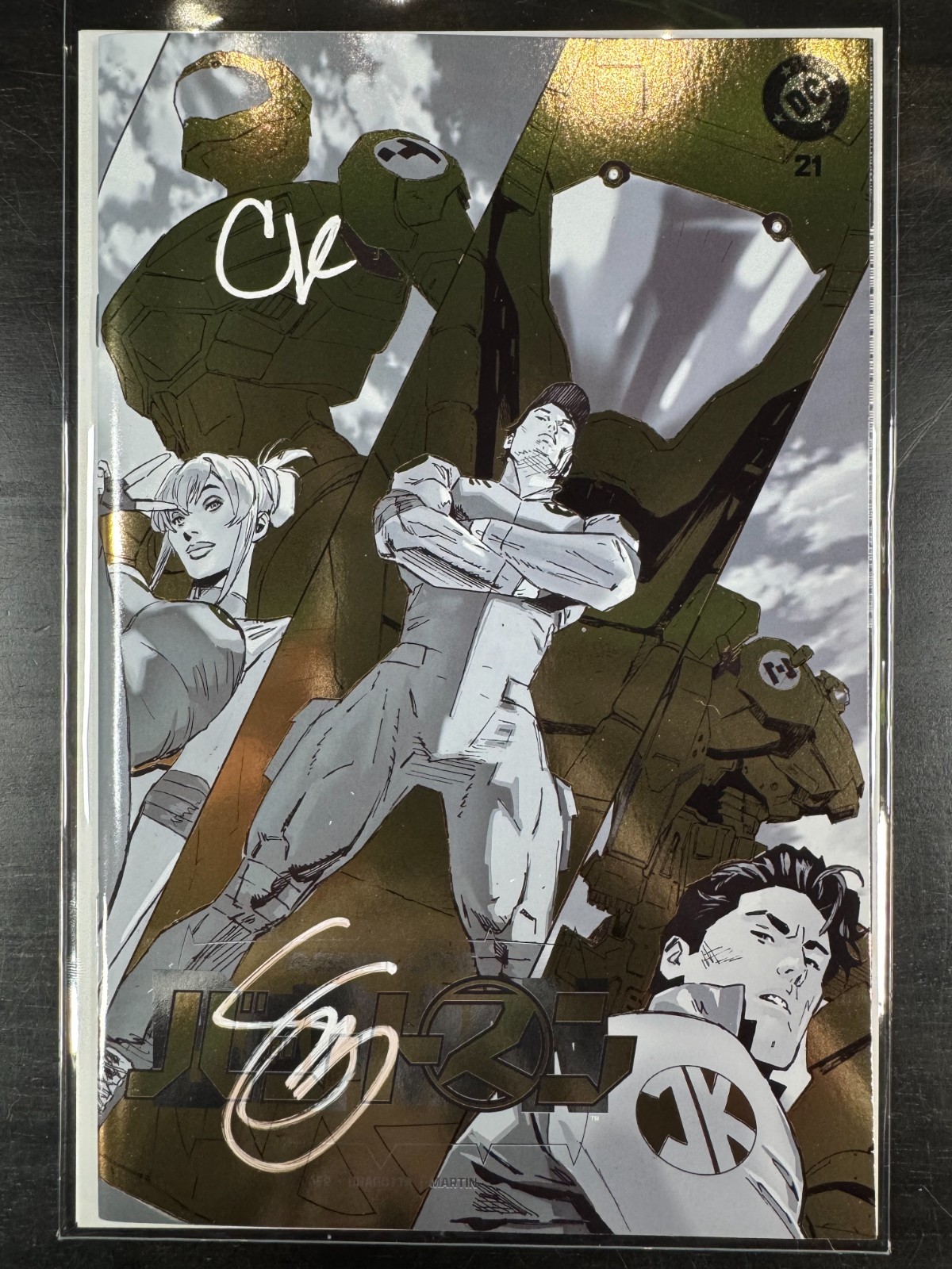 2X SIGNED ABSOLUTE BATMAN #21 CLAY MANN GOLD FOIL EXCLUSIVE W COA SNYDER / MANN