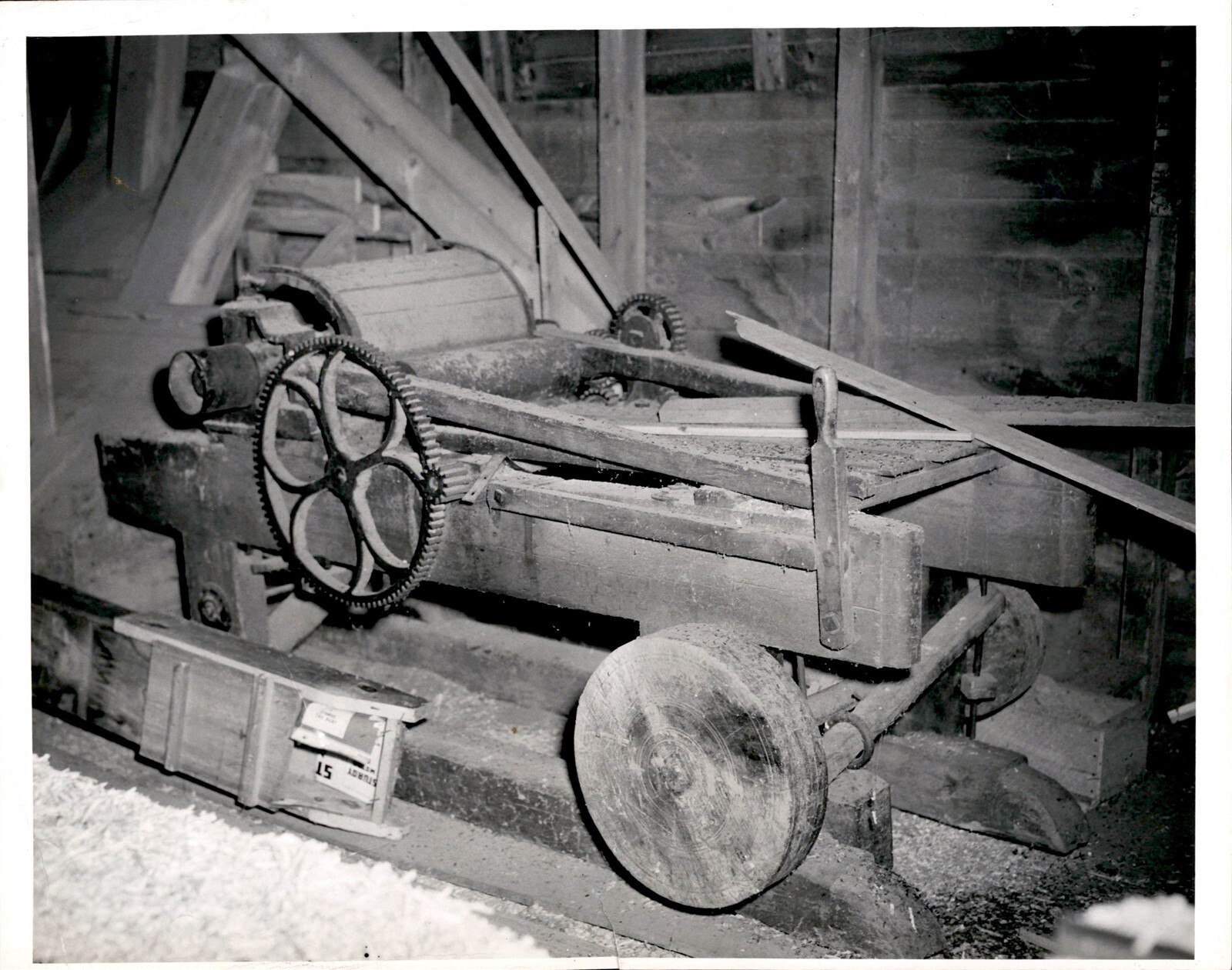 LG968 1947 Orig Maynard White Photo 150YR OLD WOOD PLANER STEARNS CORNE SAW MILL LG968 1947 Orig Maynard White Photo 150YR OLD WOOD PLANER STEARNS CORNE SAW MILL