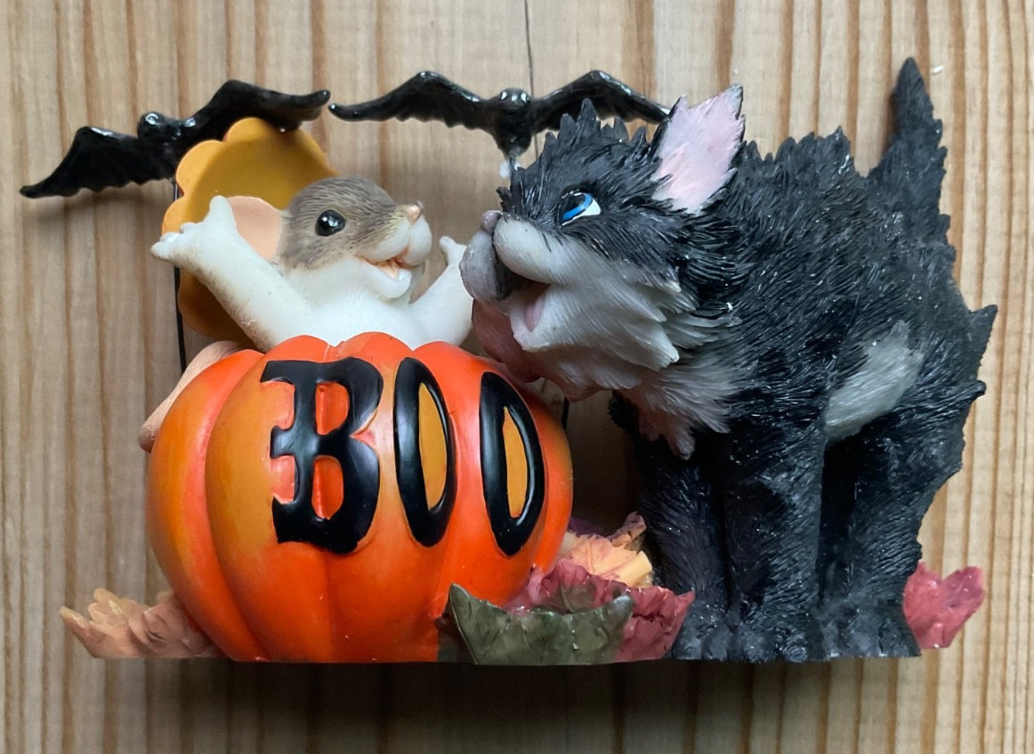 NIB Enesco Charming Tails DON\'T BE A SCAREDY CAT HAVE FUN HALLOWEEN MOUSE & CAT