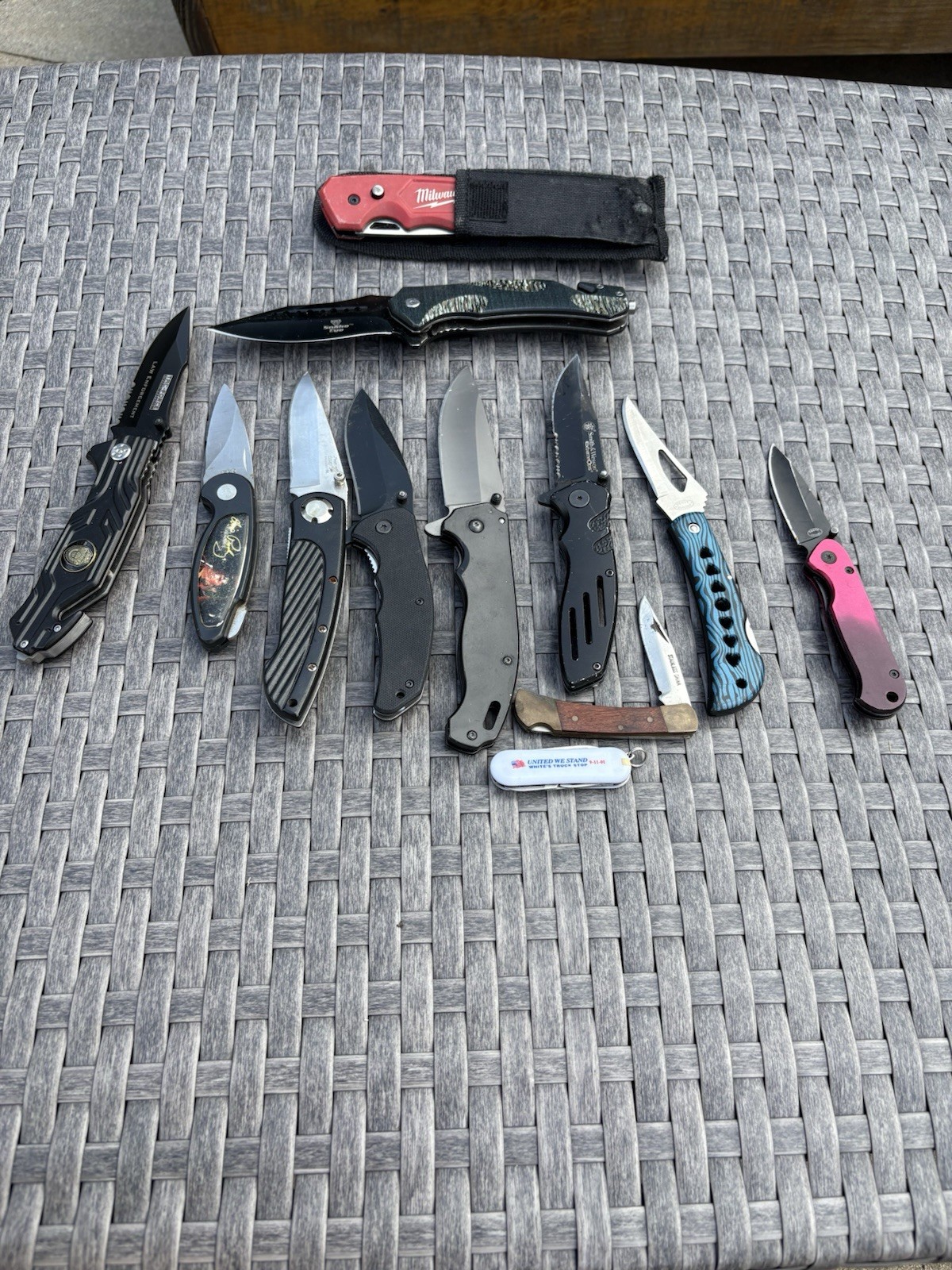 Lot Of 12 Pocket Knives Smith And Wesson, Frost, Tac Force And More