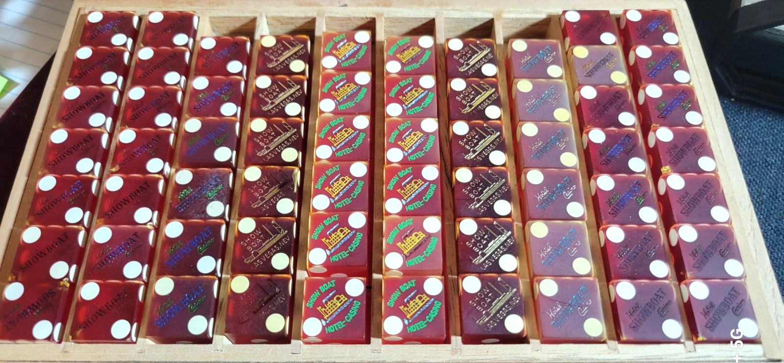 2 PAIR OBSOLETE SHOWBOAT HOTEL CASINO LAS VEGAS DICE - RANDOMLY PICKED 🎲🎲🎲🎲